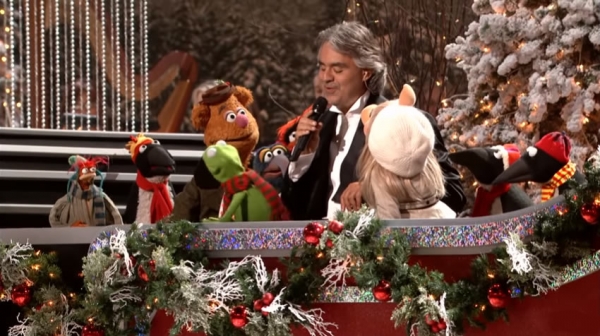Jingle Bells &mu;&epsilon; &tau;&omicron;&nu; Andrea Bocelli!