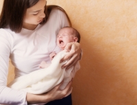 &Mu;&iota;&alpha; &pi;&alpha;&iota;&delta;ί&alpha;&tau;&rho;&omicron;&sigmaf; &epsilon;&xi;&eta;&gamma;&epsilon;ί &pi;ό&tau;&epsilon; &kappa;&alpha;&iota; &gamma;&iota;&alpha;&tau;ί &mu;&iota;&alpha; &nu;έ&alpha; &mu;&alpha;&mu;ά &delta;&epsilon;&nu; &pi;&rho;έ&pi;&epsilon;&iota; &nu;&alpha; &pi;&alpha;&nu;&iota;&kappa;&omicron;&beta;ά&lambda;&lambda;&epsilon;&tau;&alpha;&iota;
