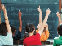 &Eta; &Omicron;&Lambda;&Mu;&Epsilon; &delta;&iota;&alpha;&phi;&omega;&nu;&epsilon;ί &mu;&epsilon; &tau;&eta;&nu; &epsilon;&pi;&iota;&mu;ή&kappa;&upsilon;&nu;&sigma;&eta; &tau;&eta;&sigmaf; &sigma;&chi;&omicron;&lambda;&iota;&kappa;ή&sigmaf; &chi;&rho;&omicron;&nu;&iota;ά&sigmaf;