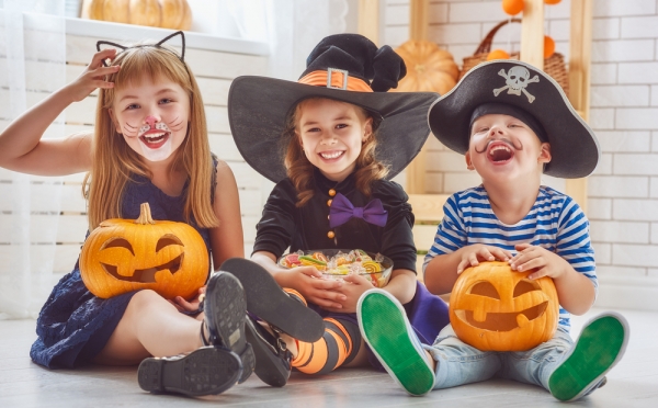 &Gamma;&iota;&omicron;&rho;&tau;ά&zeta;&omicron;&upsilon;&mu;&epsilon; &tau;&omicron; Halloween &sigma;&tau;&omicron; Hard Rock Cafe Athens!