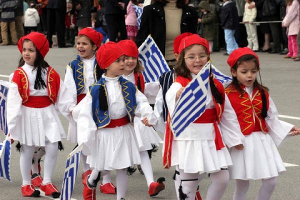 &Epsilon;&lambda;&lambda;&eta;&nu;ό&pi;&omicron;&upsilon;&lambda;&alpha; &ndash; &Pi;&omicron;&lambda;&iota;&tau;&iota;&sigma;&mu;ό&sigmaf; &ndash; &Epsilon;&theta;&nu;&iota;&kappa;&omicron;ί &Epsilon;&pi;έ&tau;&epsilon;&iota;&omicron;&iota;