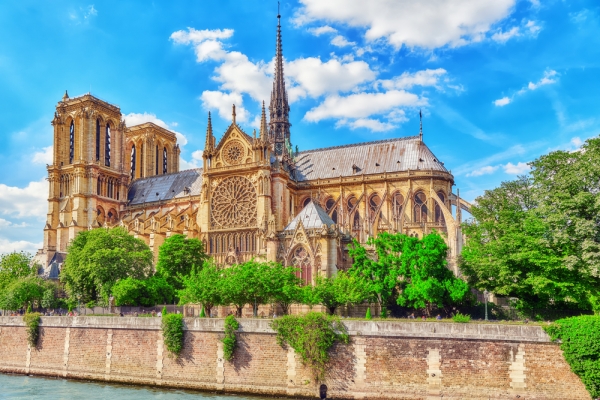 &Pi;&alpha;&nu;&alpha;&gamma;ί&alpha; &tau;&omega;&nu; &Pi;&alpha;&rho;&iota;&sigma;ί&omega;&nu; (Notre Dame de Paris)